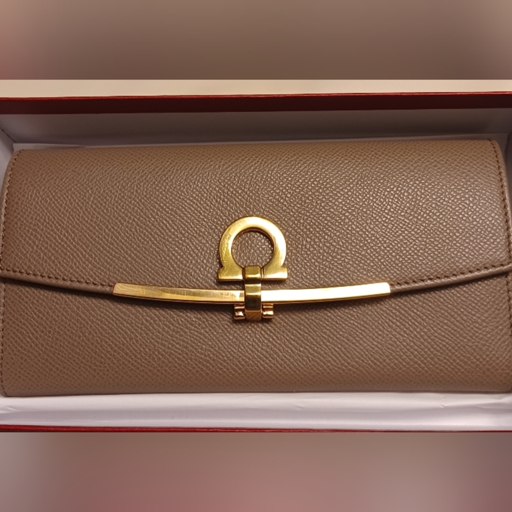 Salvatore Ferragamo Gancini Wallet